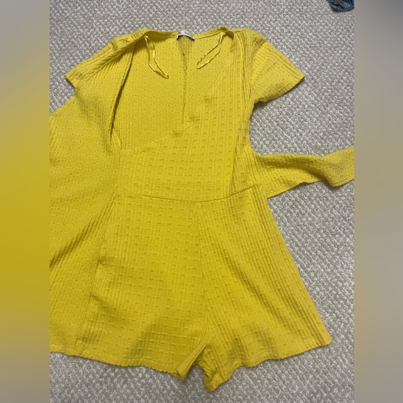 Zara yellow romper, looks like a dress, crossover tie. - Picture 2 of 4